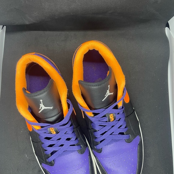 Jordan 1 Low “Citrus Purple” or “Phoenix Sun” 553558-038 - Picture 2 of 10